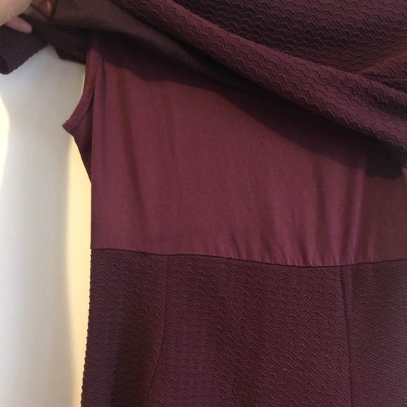 Burgundy skater dress - Picture 2 of 4